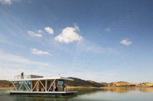 Modular-floating-house-can-travel-at-the-speek-of-three-knots