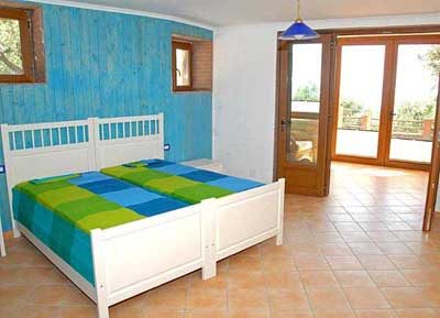 dormitorio-pintado-de-azul-y-blanco11