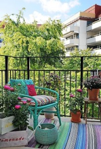 fabulous-ideas-spring-decor-balcony-13