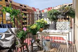 fabulous-ideas-spring-decor-balcony-23