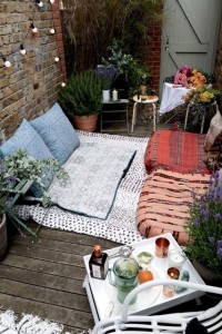 fabulous-ideas-spring-decor-balcony-4