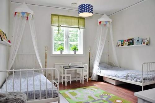 kids-room-design-sharing-desk-20