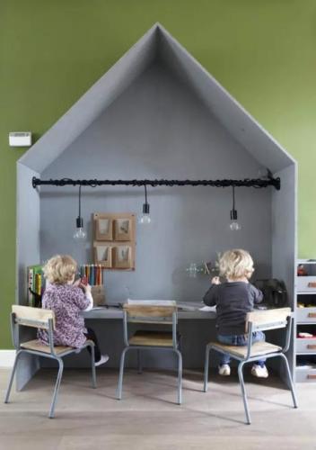 kids-room-design-sharing-desk-7