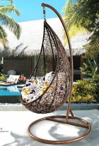 super-cozy-hanging-rattan-chair-51