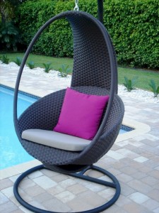 super-cozy-hanging-rattan-chair-71