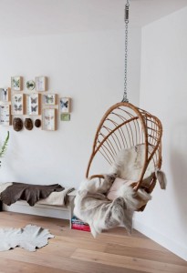 super-cozy-hanging-rattan-chair-83